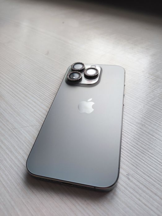 iPhone 15Pro & VivoBook Asus