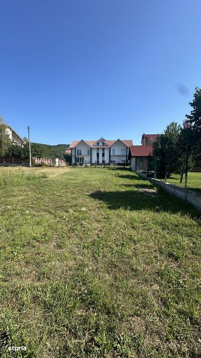 Teren intravilan 1.068 mp, cartier rezidențial, Rm Vâlcea, utilități