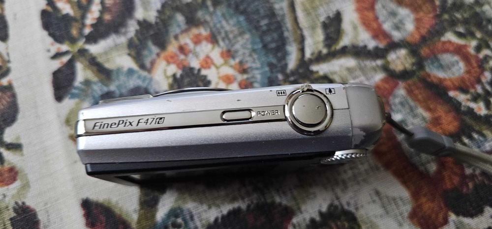 Aparat foto digital Fujifilm FinePix F47