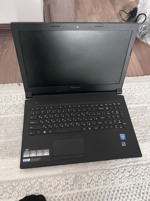 Ноутбук сатылады арзан бағаға