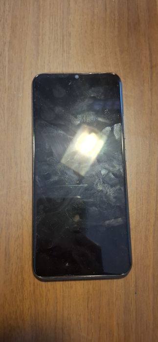 Телефон Realme c25y