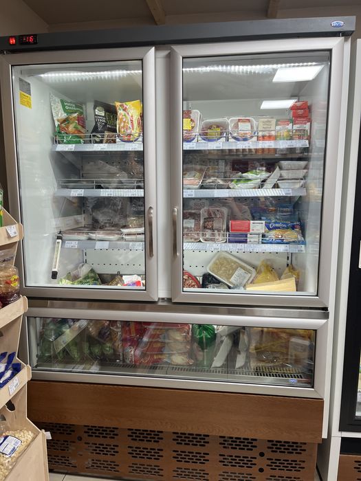 Хладилна витрина нискотемпературна