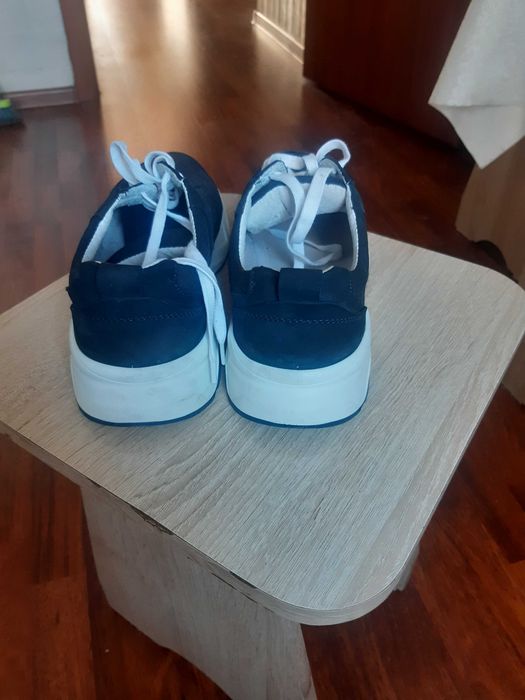 Кроссовки летние