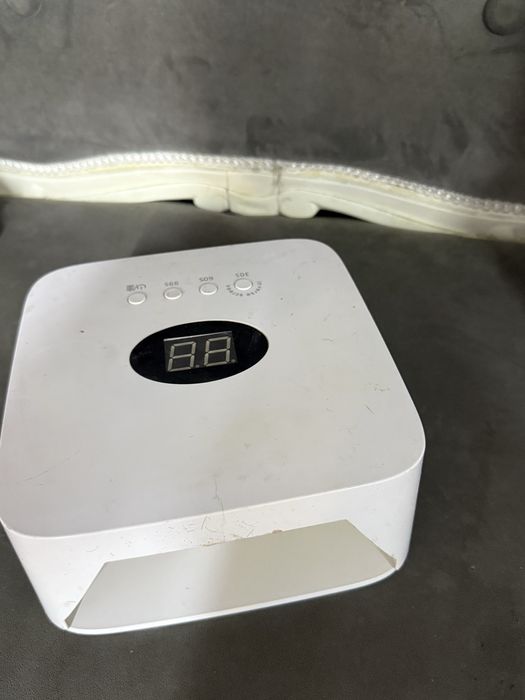 Лампа для сушки геля на акумуляторе