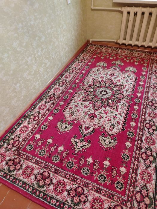 Продаётся  ковёр