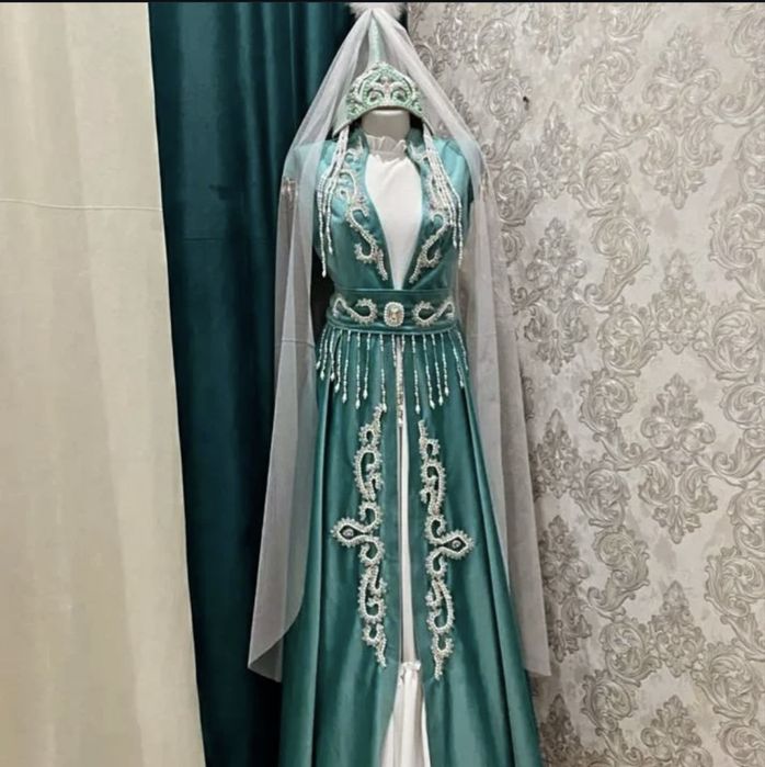 Улттык киымдер жалга бериледы