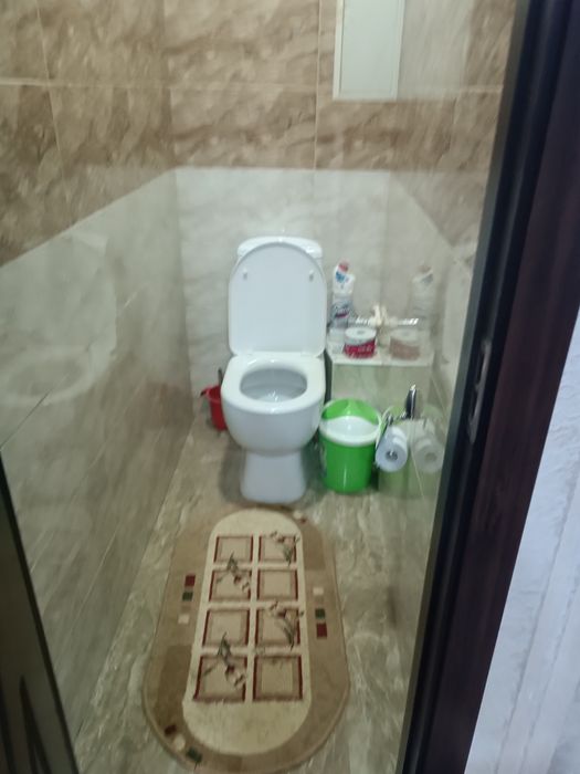 Kvartira sotiladi 2 xona