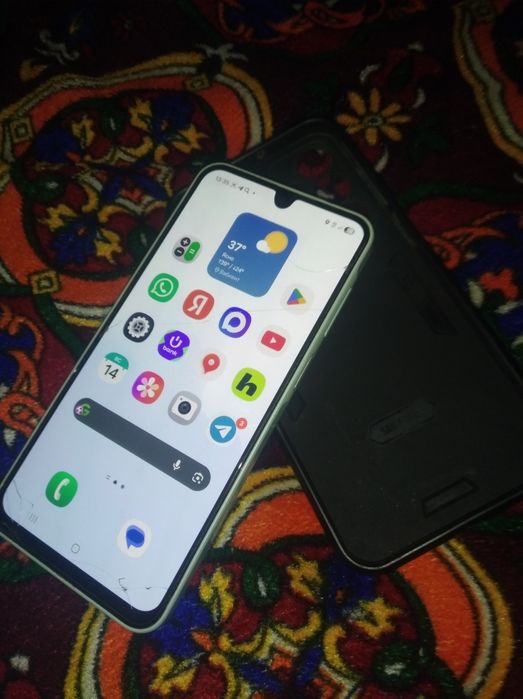 Samsung A16 128/4 gb zaryadka 2kunga yetadi