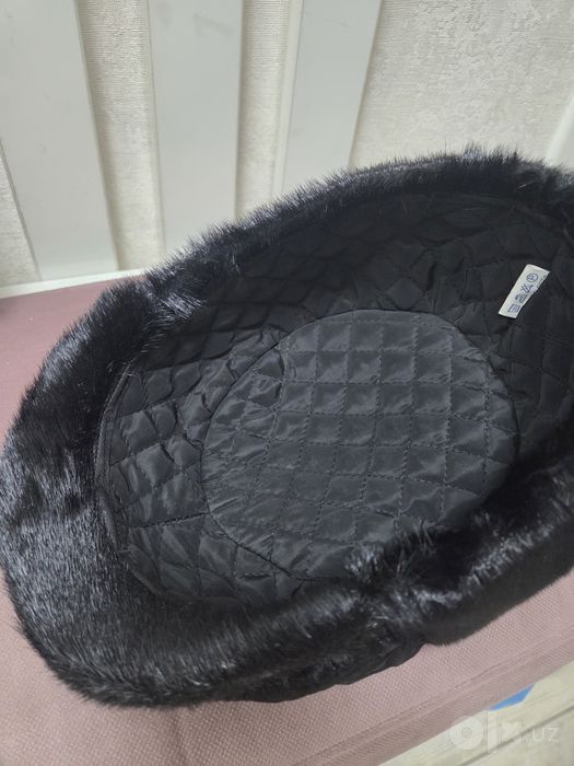 Продам зимнюю шапку из каракуля.Новая..