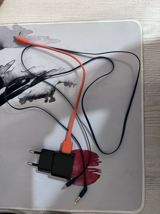 Jbl tune 720bt в хорошем состоянии
