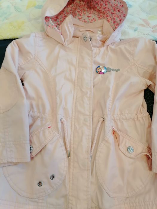 Продавам есенни детски якета