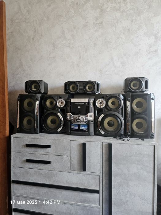 Музыкальный центр