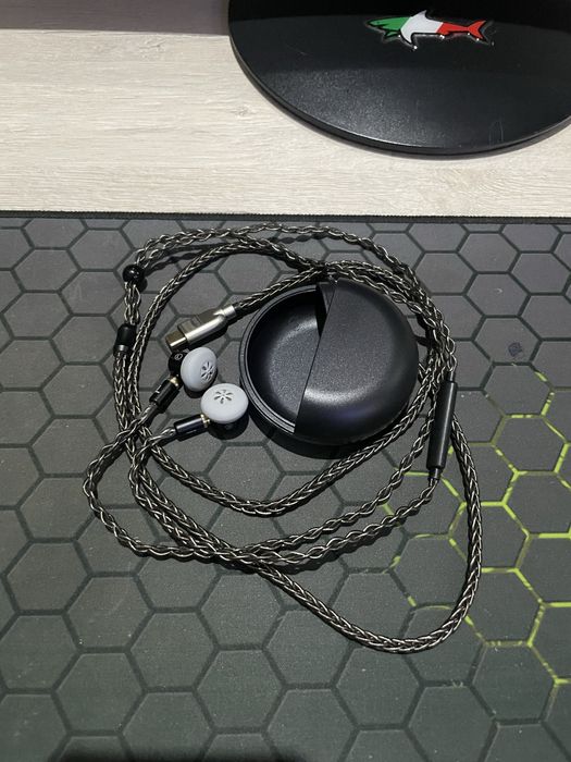 Продам наушники Hi-Fi