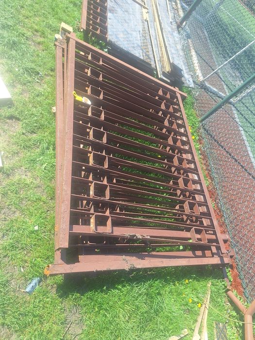 210 метра ограда с колове готова за монтаж 80 цента за килограм