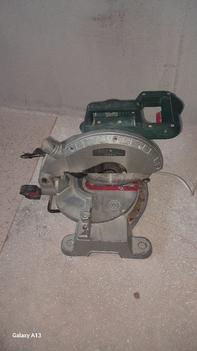 Продам торцовочная пила