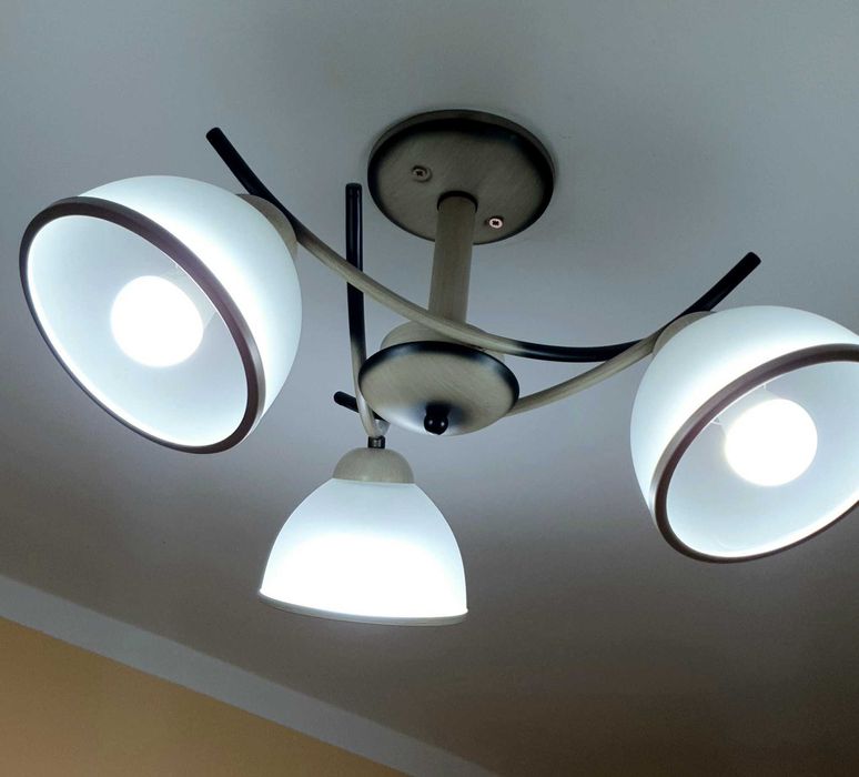 Lustră cu trei brațe ,,RUSTY 3''