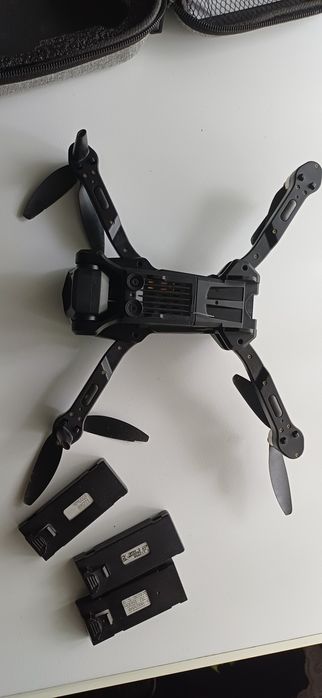 Drona fankjank cu camera
