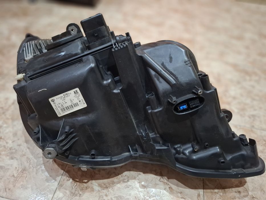 Ляв фар Мерцедес W212  2009/  2013 Би ксенон