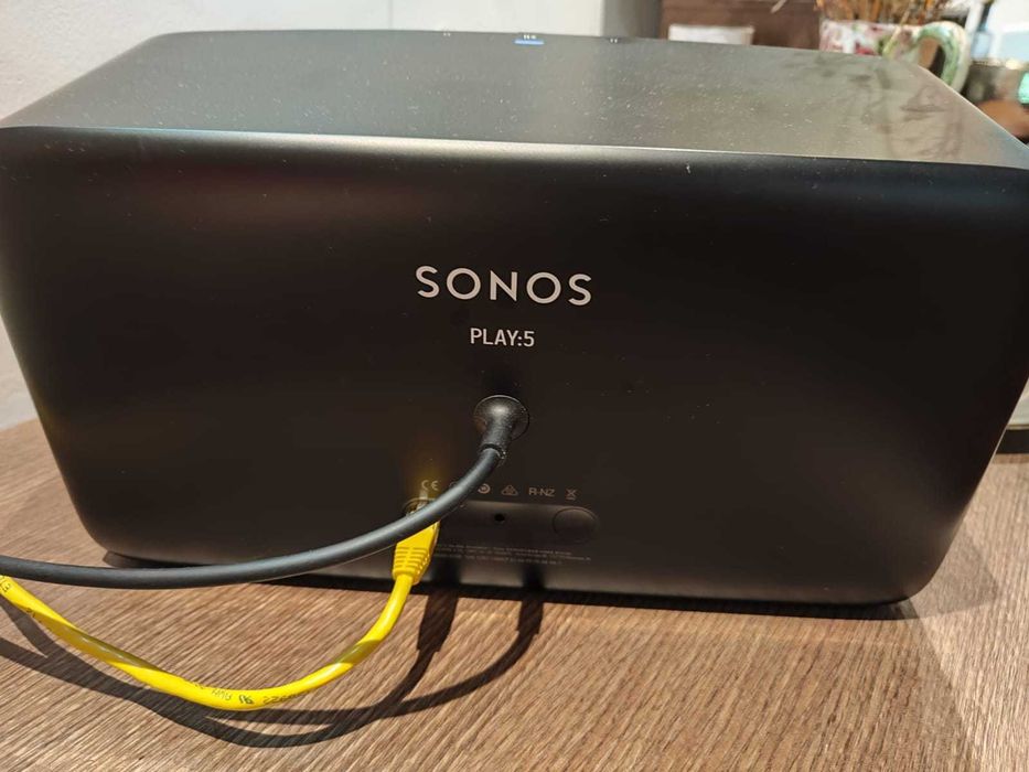SONOS PLAY 5 / Gen 2 - Impecabil, in excelente conditii tehnice. Se poate cupla stereo cu un alt Sonos Play 5 pentru o experienta desavarsita.