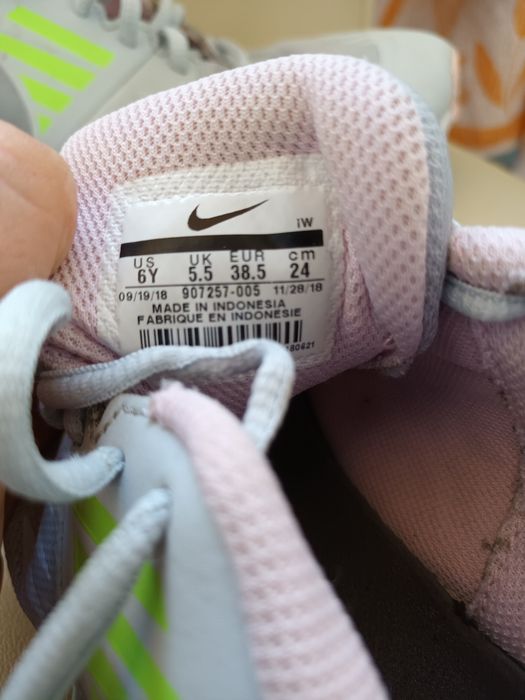 Adidași nike nr 38,5