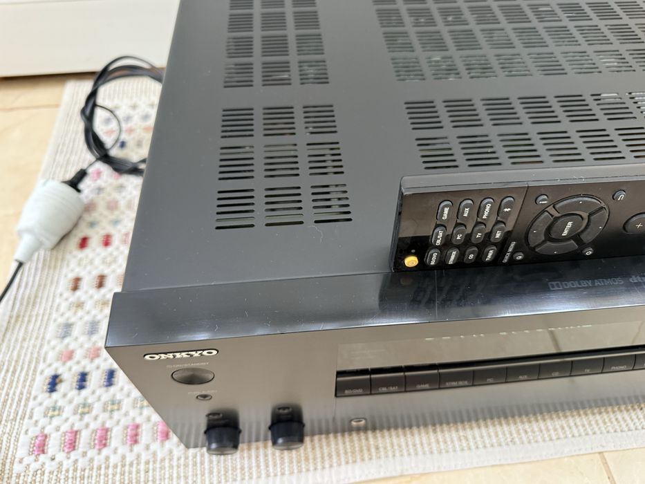 Onkyo TX-NR676 Dolby Atmos Wi-Fi Bluetooth