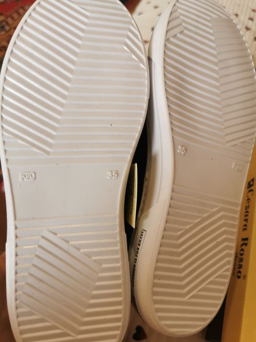 Срочно продам школьные туфли на девочку