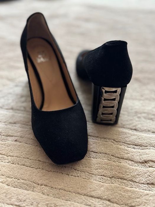 Обувки Gianni естествен велур, размер 38