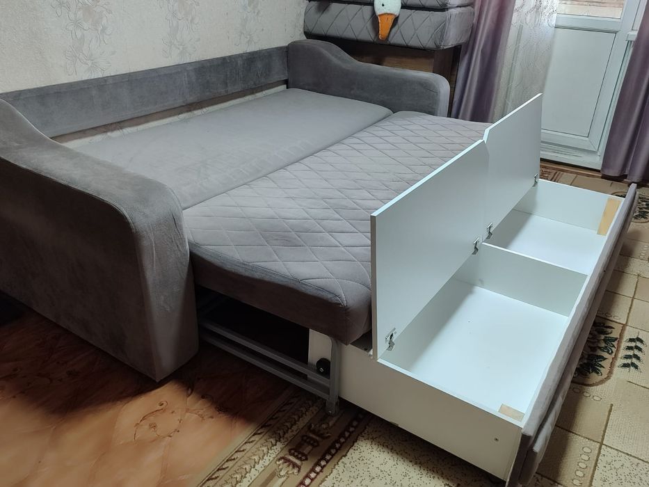 Продам диван в хорошем состоянии