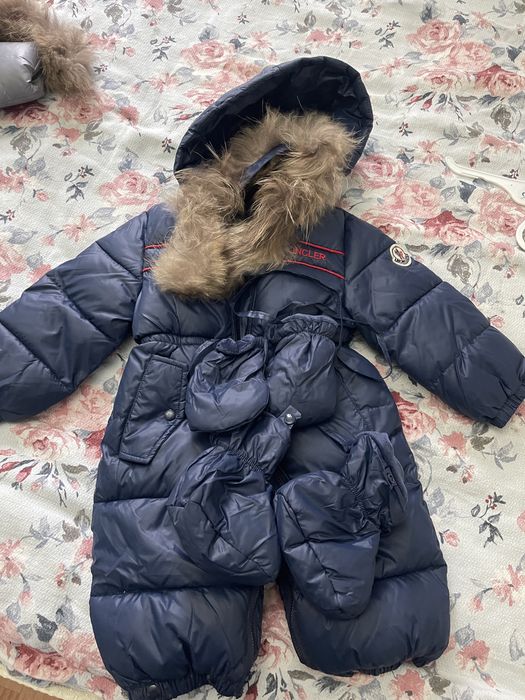 Продам зимние детские комбинезоны
