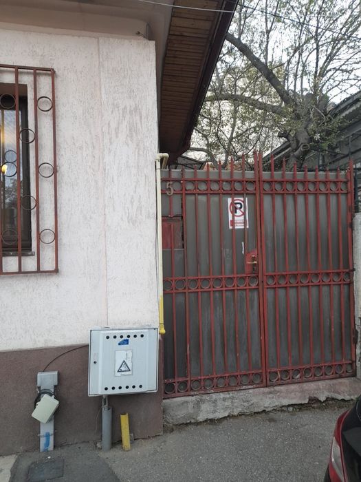 Casă 2 camere de închiriat – centrală proprie, Sector 2