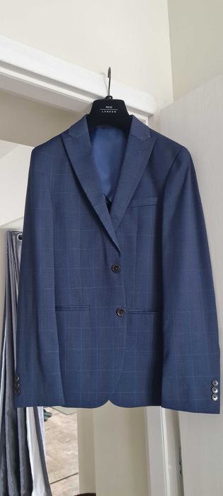 Цял костюм Moss Bross London