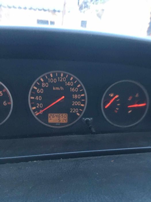 Vând nisan x trailar