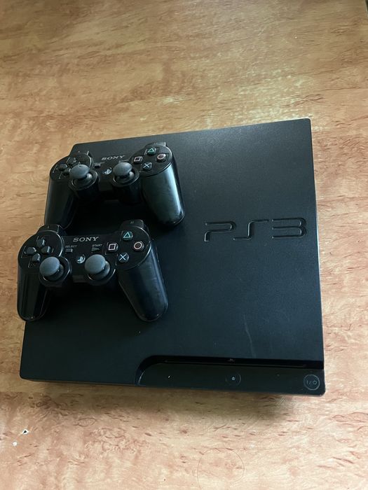 Sony PlayStation 3 Slim sotiladi.