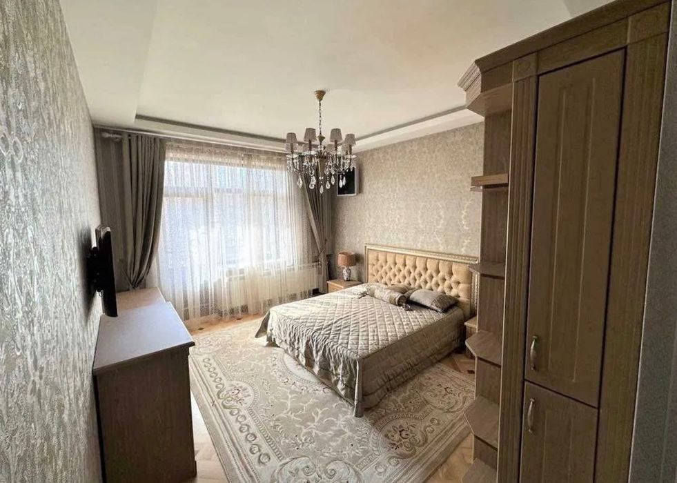 Улица Саид л Барака Центр 4х комн 3 спальня 2 -ванная метро Ойбек