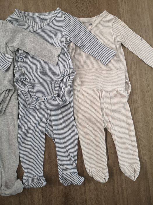 H&M set 4 body si pantaloni marimi 62 si 68