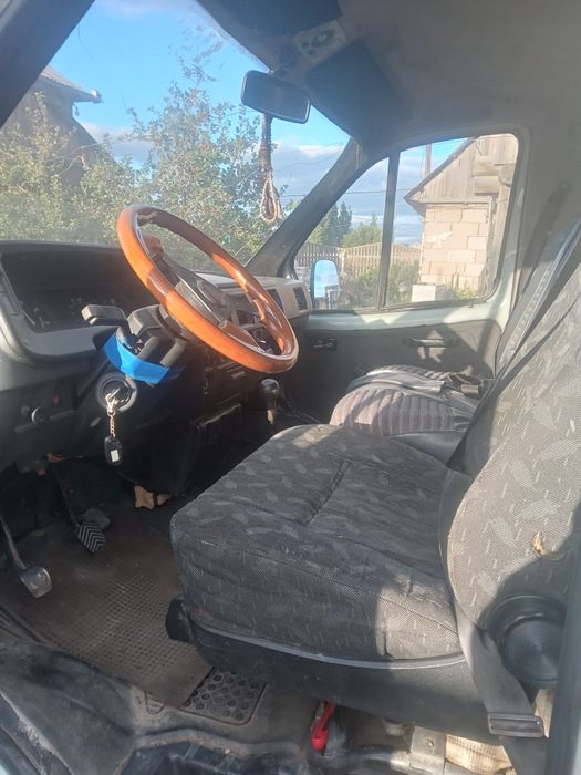 Продам газель тентованный