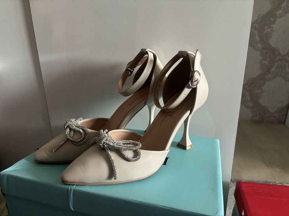 Продам туфли надевали только 1 раз