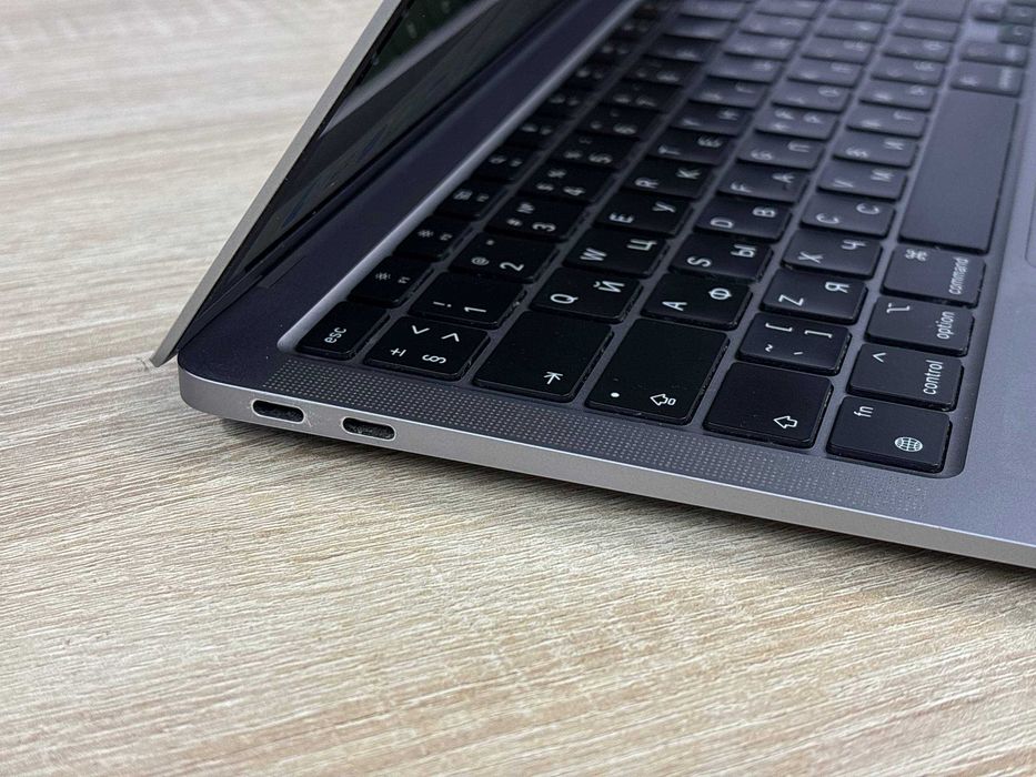 Ноутбук Apple MacBook Air 13 2020