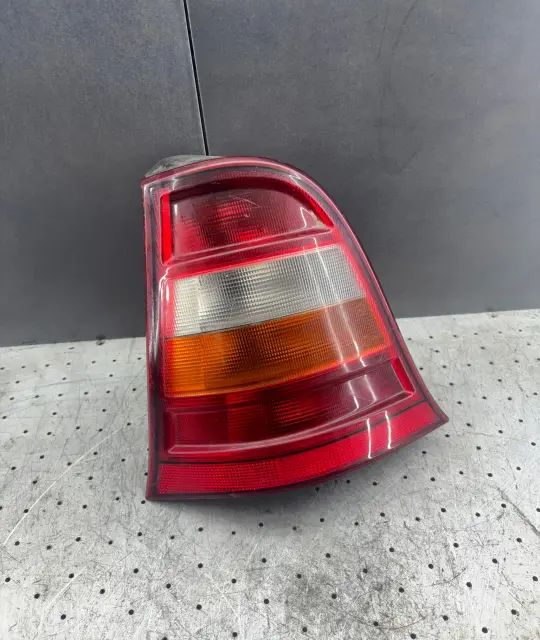 Lampa / Tripla stop stanga pe aripa Mercedes-Benz A-Class 2000