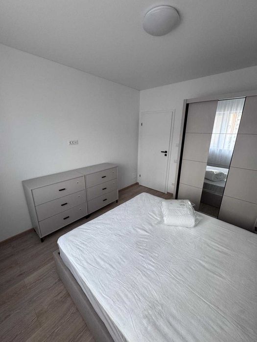 Apartament 3 camere 7 minute metrou Berceni de inchiriat