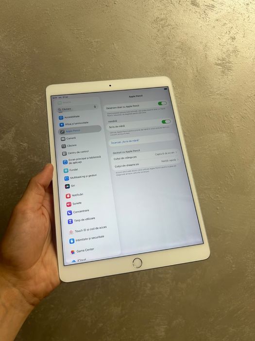 • Ipad  Air  3 • 64gb •