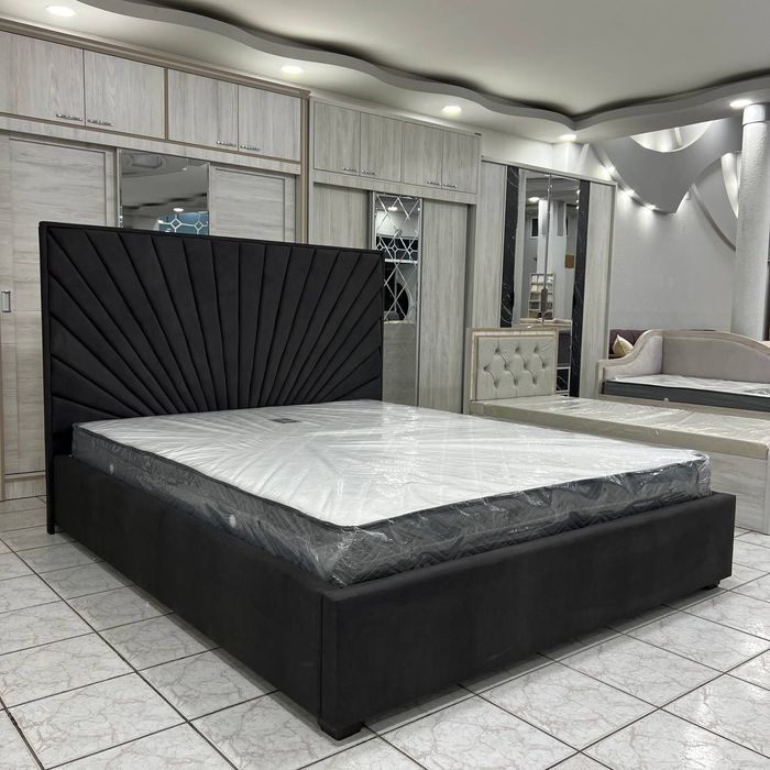 Двухспальная кровать. Подъемный механизм и ортопед матрас