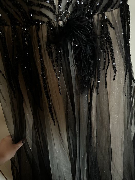 Бална рокля с гол гръб