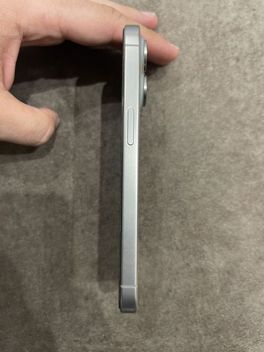 Iphone 15 pro titanium