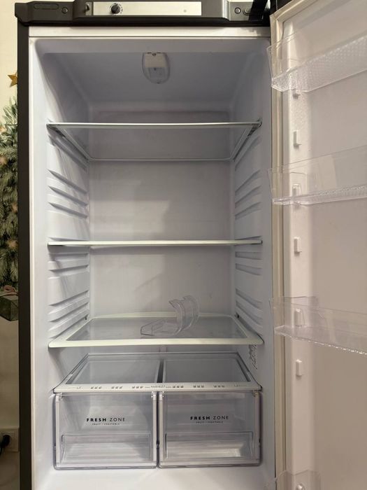 Холодильник Бирюса