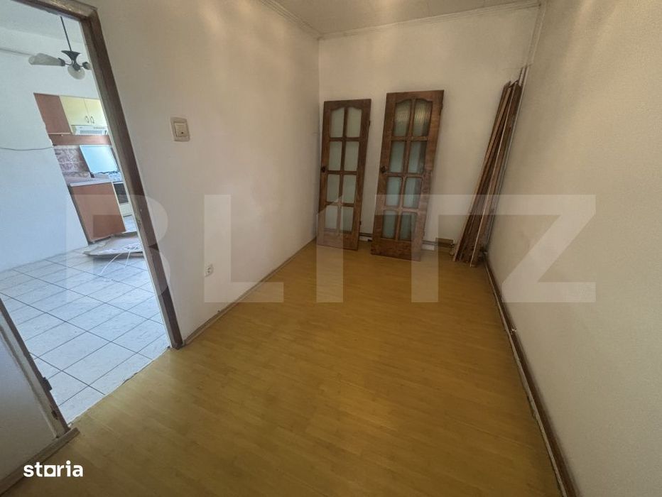 Apartament de vanzare, partial renovat, 3 camere, 43 mp - Simleu Silva