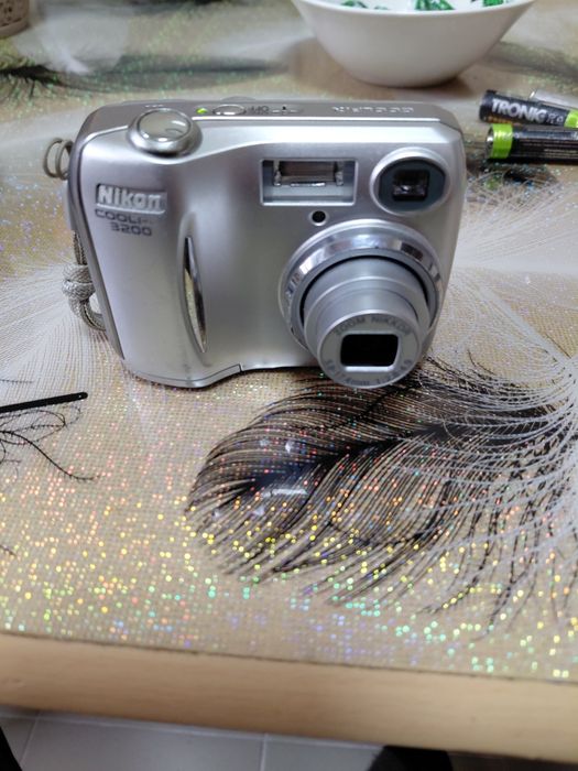 Vind aparat foto-video Nikon coolpix 3200