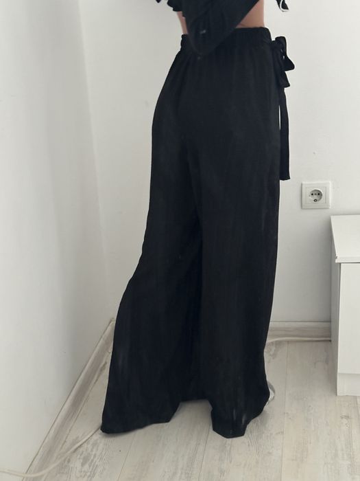 Черен панталон Zara