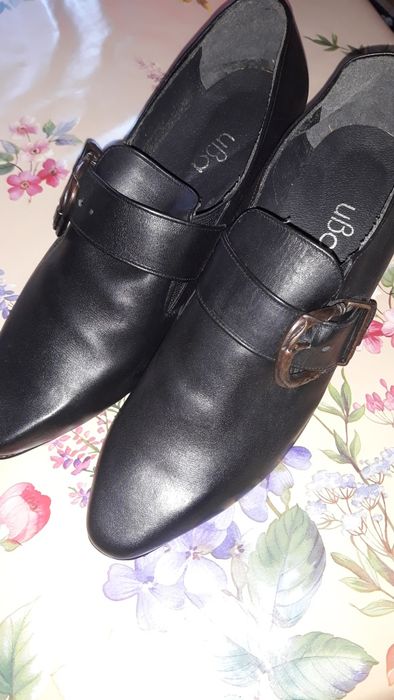 Нови естествена кожа обувки