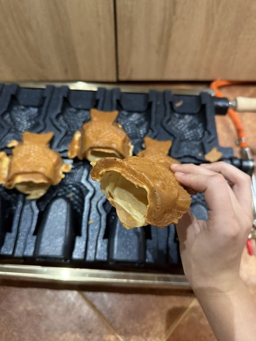 Продавам гофретник на газ